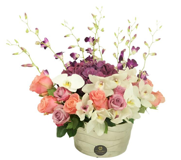 Jumbo purple hydrangeas  & Roses - Excellent Florists