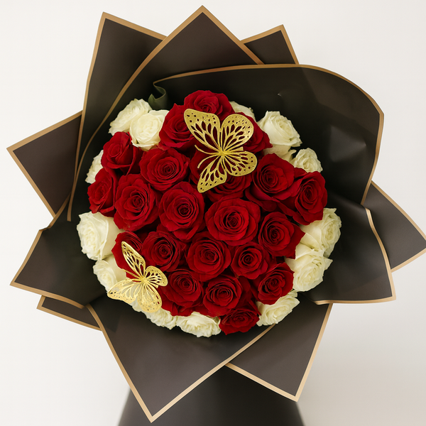 Romantic_bouquet_with_50_red_and_white_roses