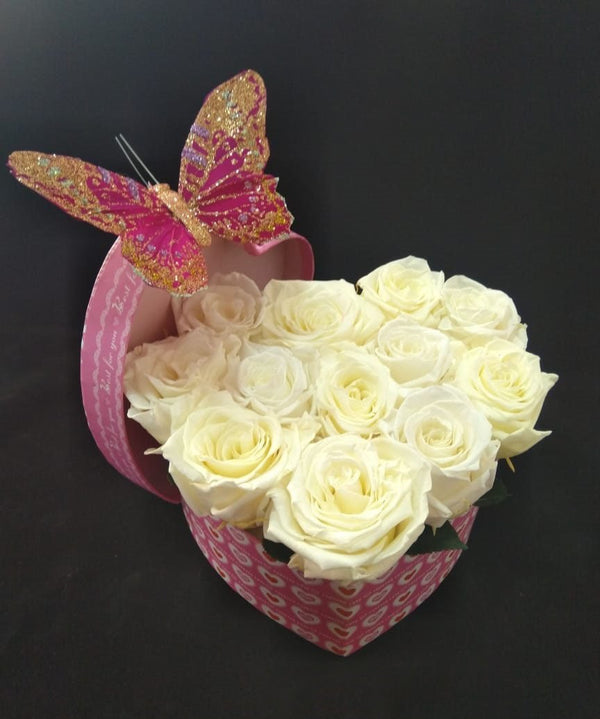 Small Heart White Chocolate color Preserved Roses
